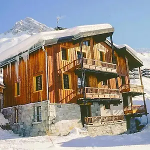 chalet-navillod.hotels-rhonealpes.com/